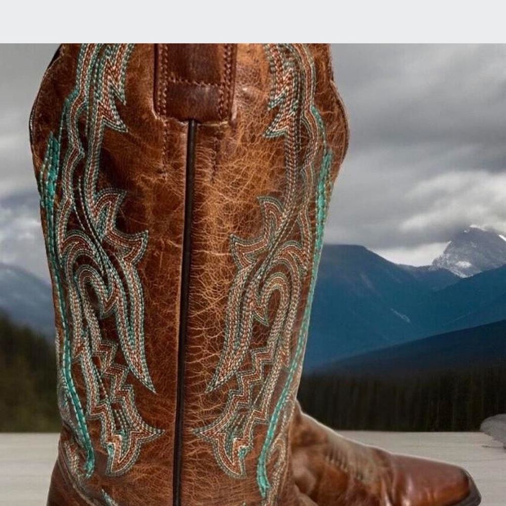 Brown Leather Cowboy Boots with Turquoise Embroidery